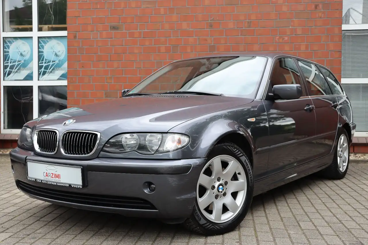 BMW 320