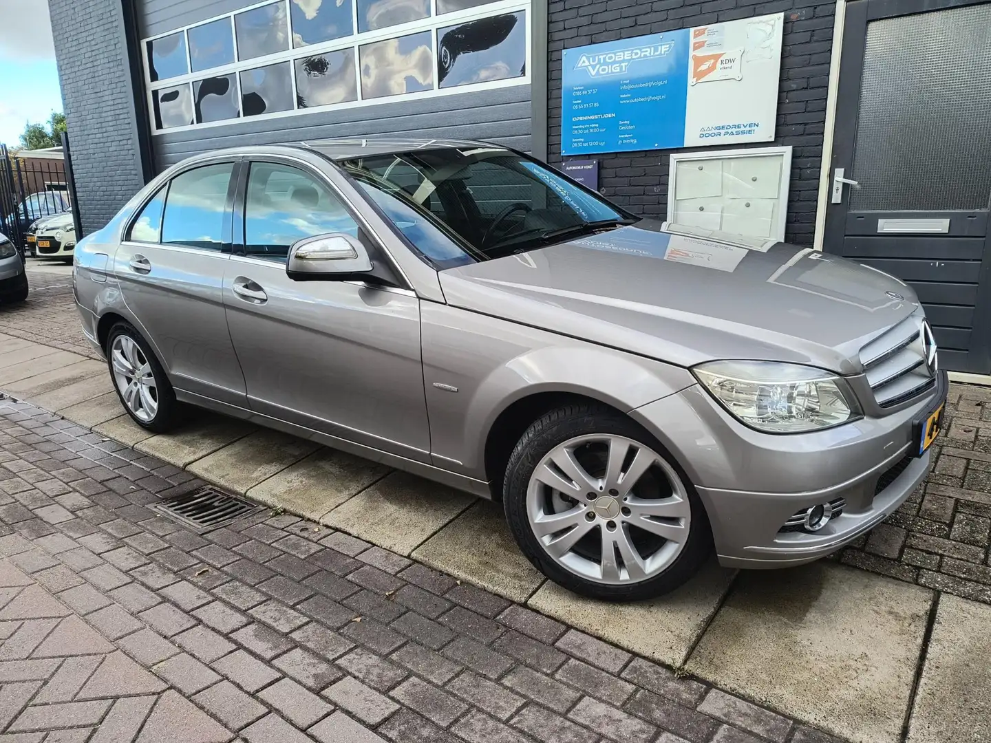 Mercedes-Benz C 200 K Grote beurt APK Nette auto Grijs - 2