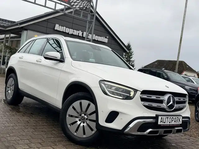 Mercedes-Benz GLC 300 main image