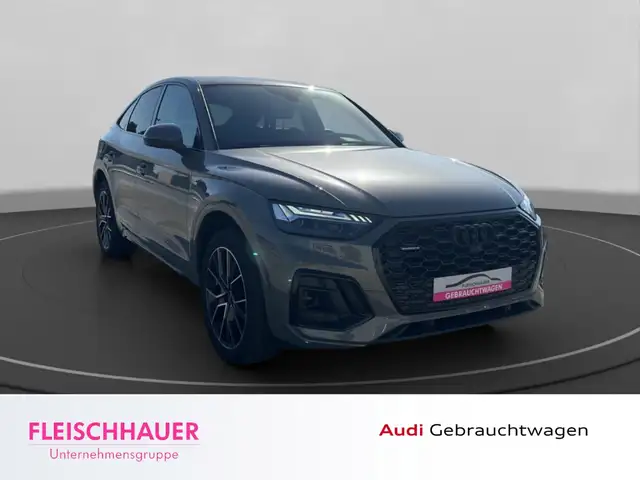 Audi Q5 view 9