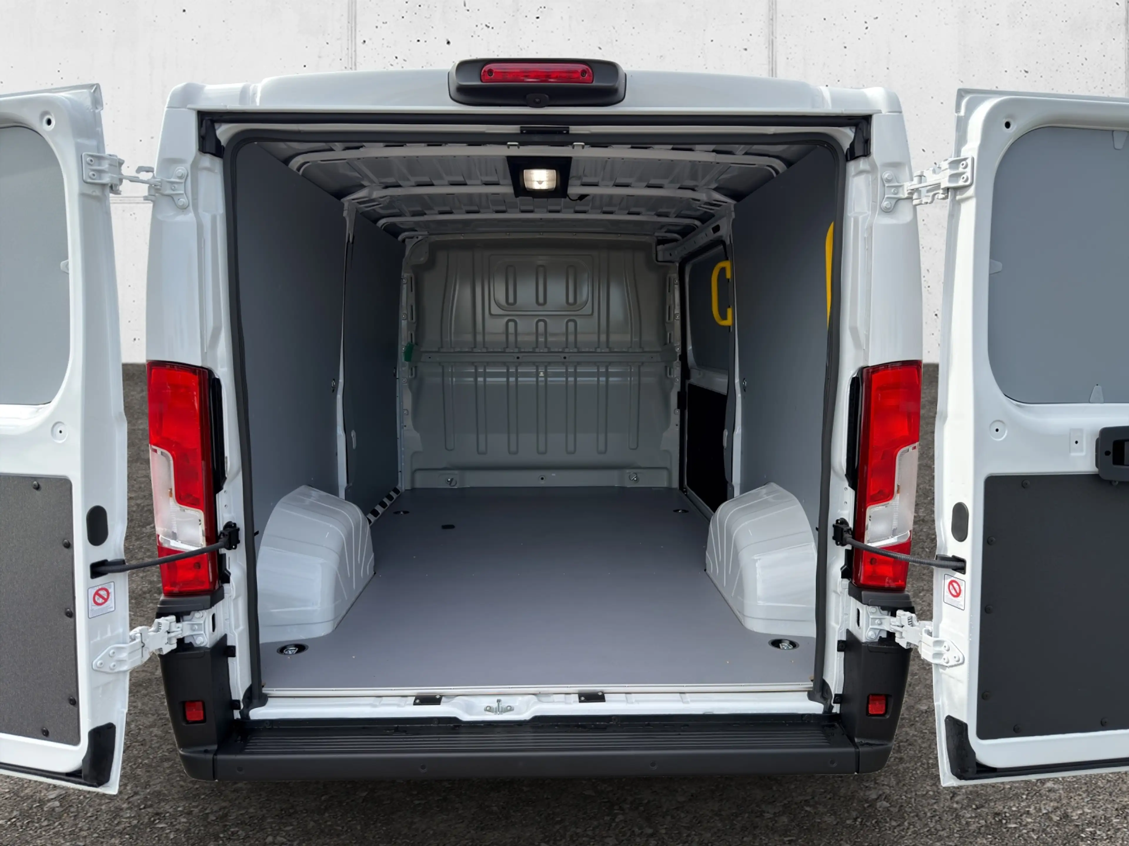 Toyota Proace Max Work L2 H1 2,2 D-4D 6-Gang 4t. — photo 9