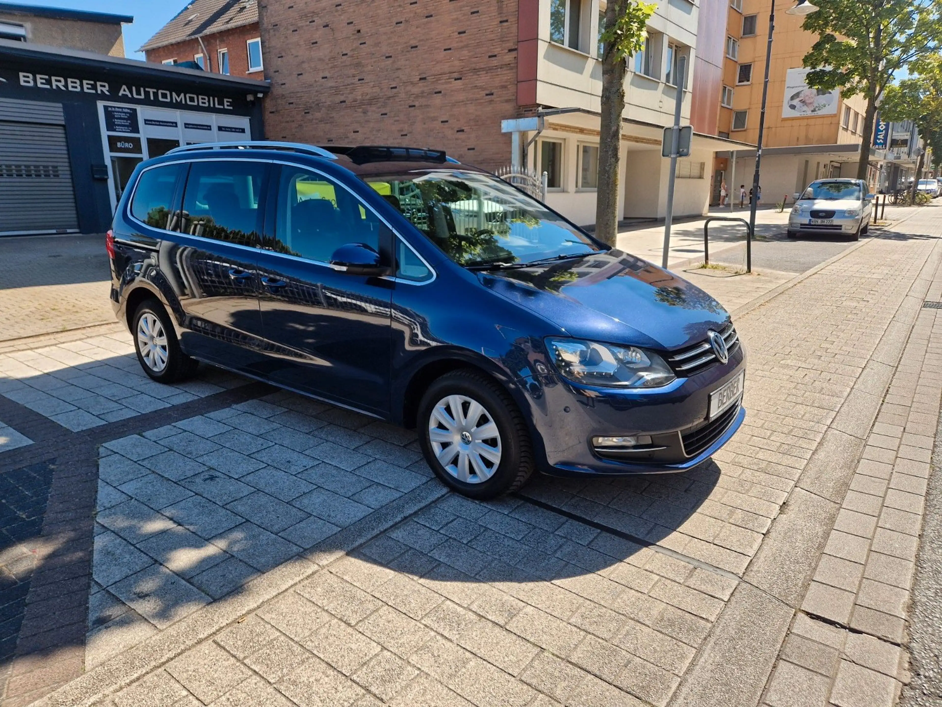 Volkswagen Sharan Highline BMT *2.Hand*7-Sitzer*LED*Leder* — photo 3