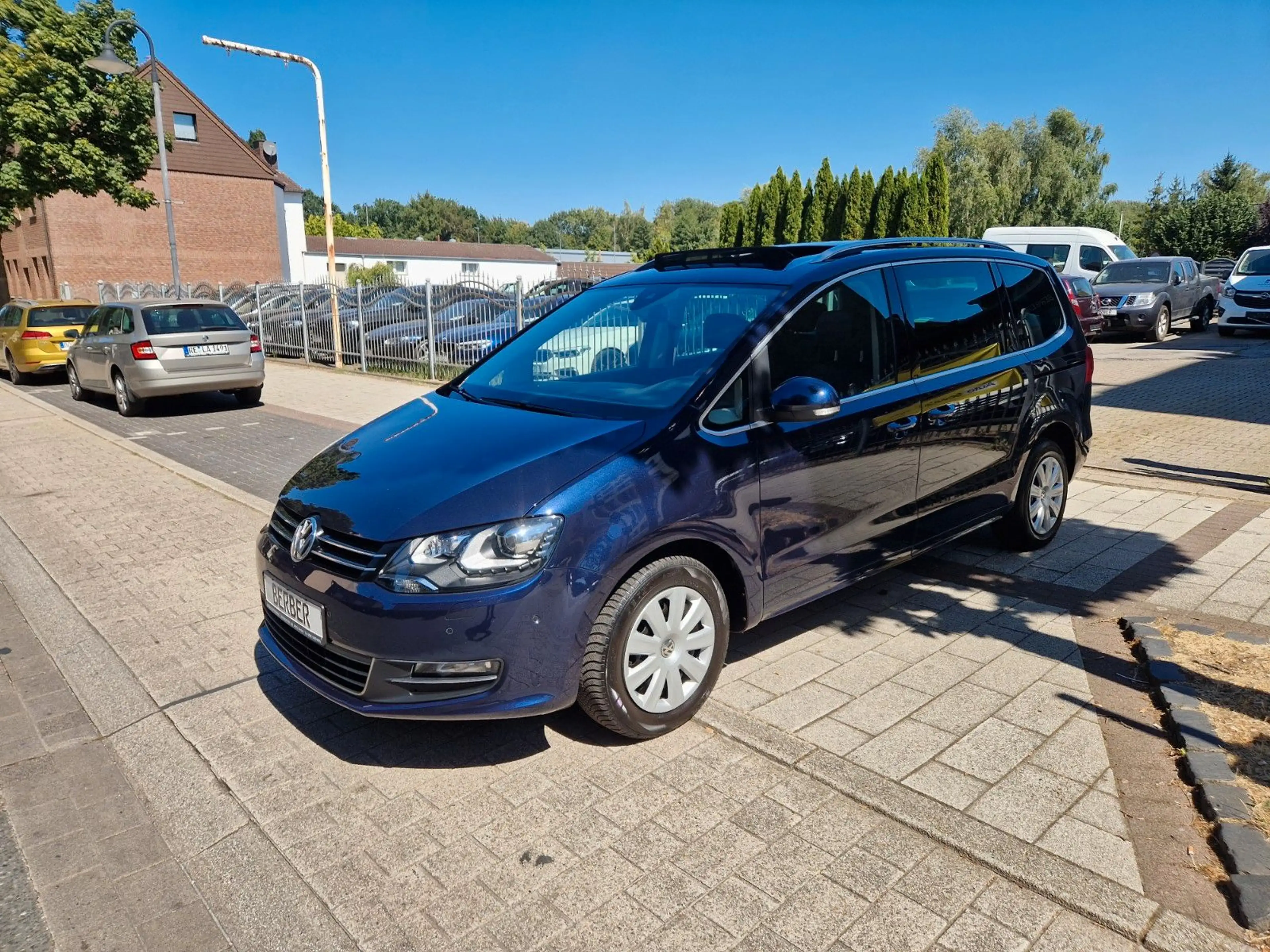 Volkswagen Sharan Highline BMT *2.Hand*7-Sitzer*LED*Leder*