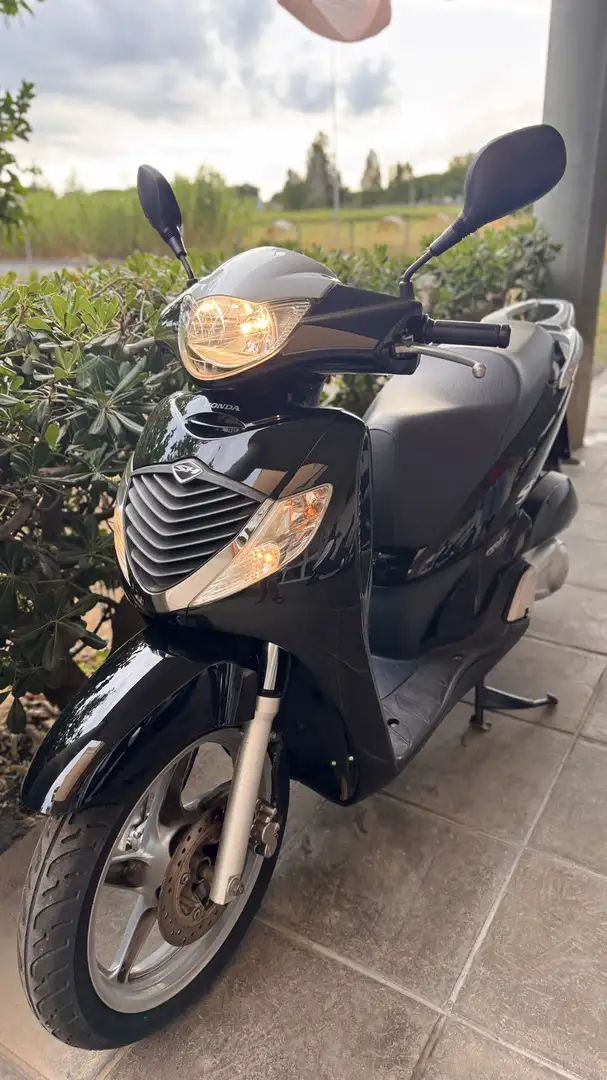 Honda SH 150i Ignezione - 1