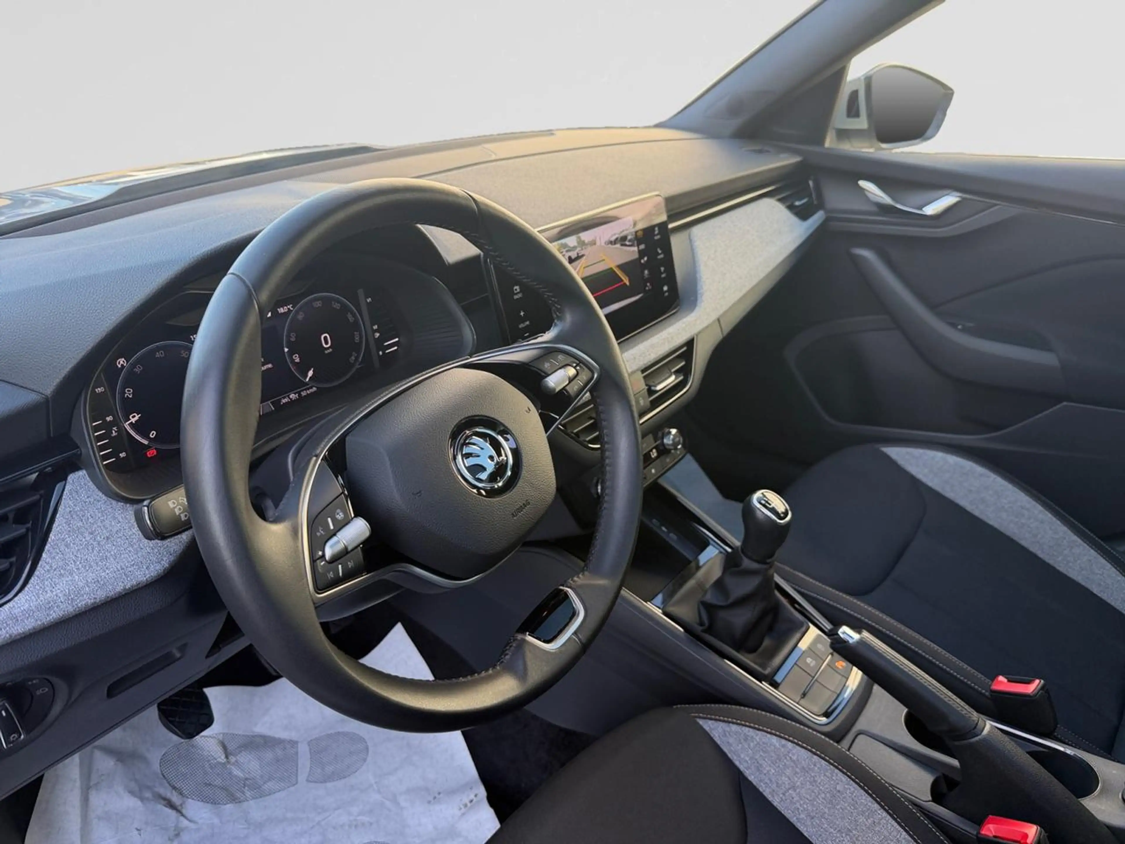 Skoda Kamiq 1.0 TSI Selection — photo 14