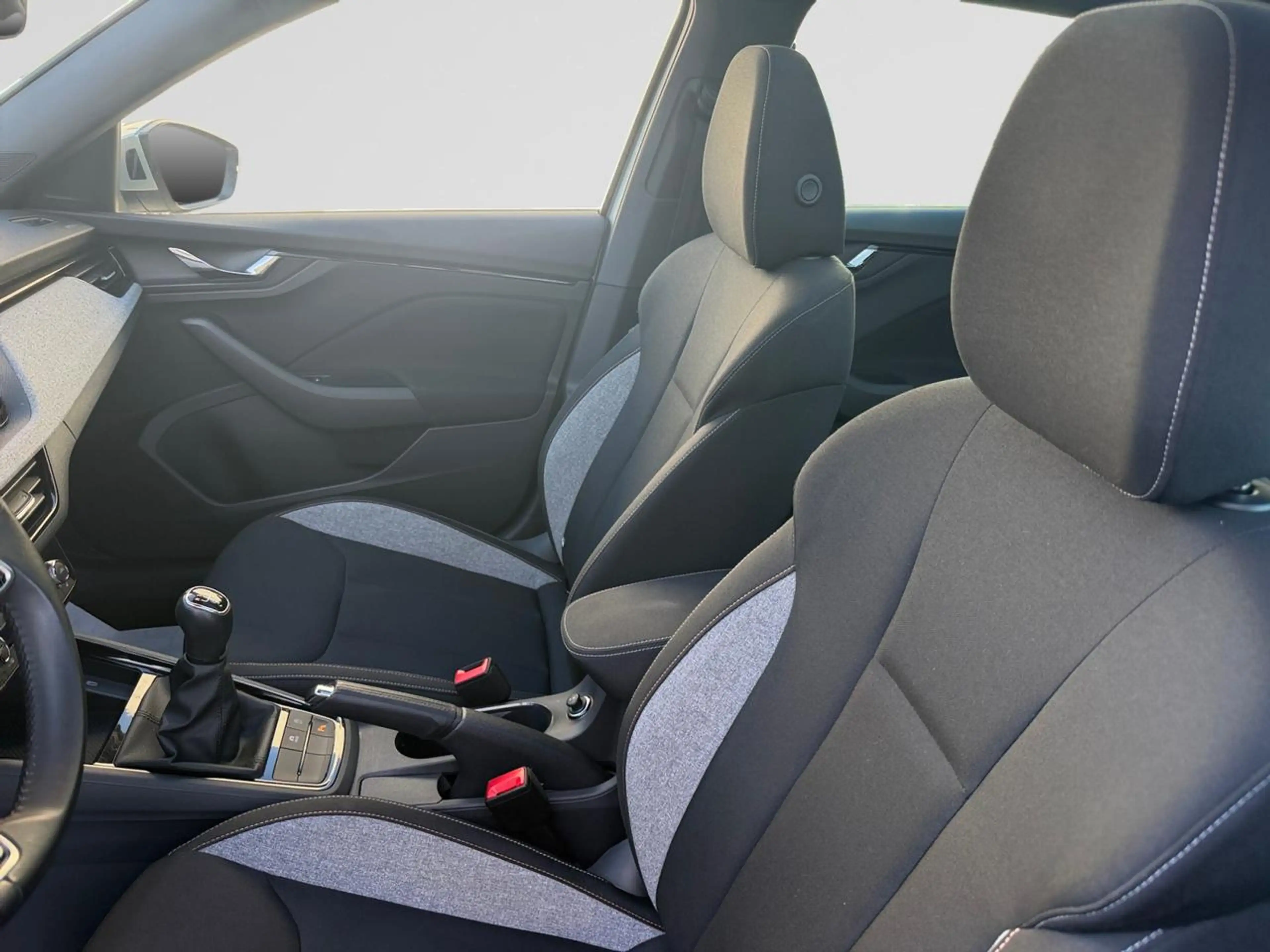Skoda Kamiq 1.0 TSI Selection — photo 13