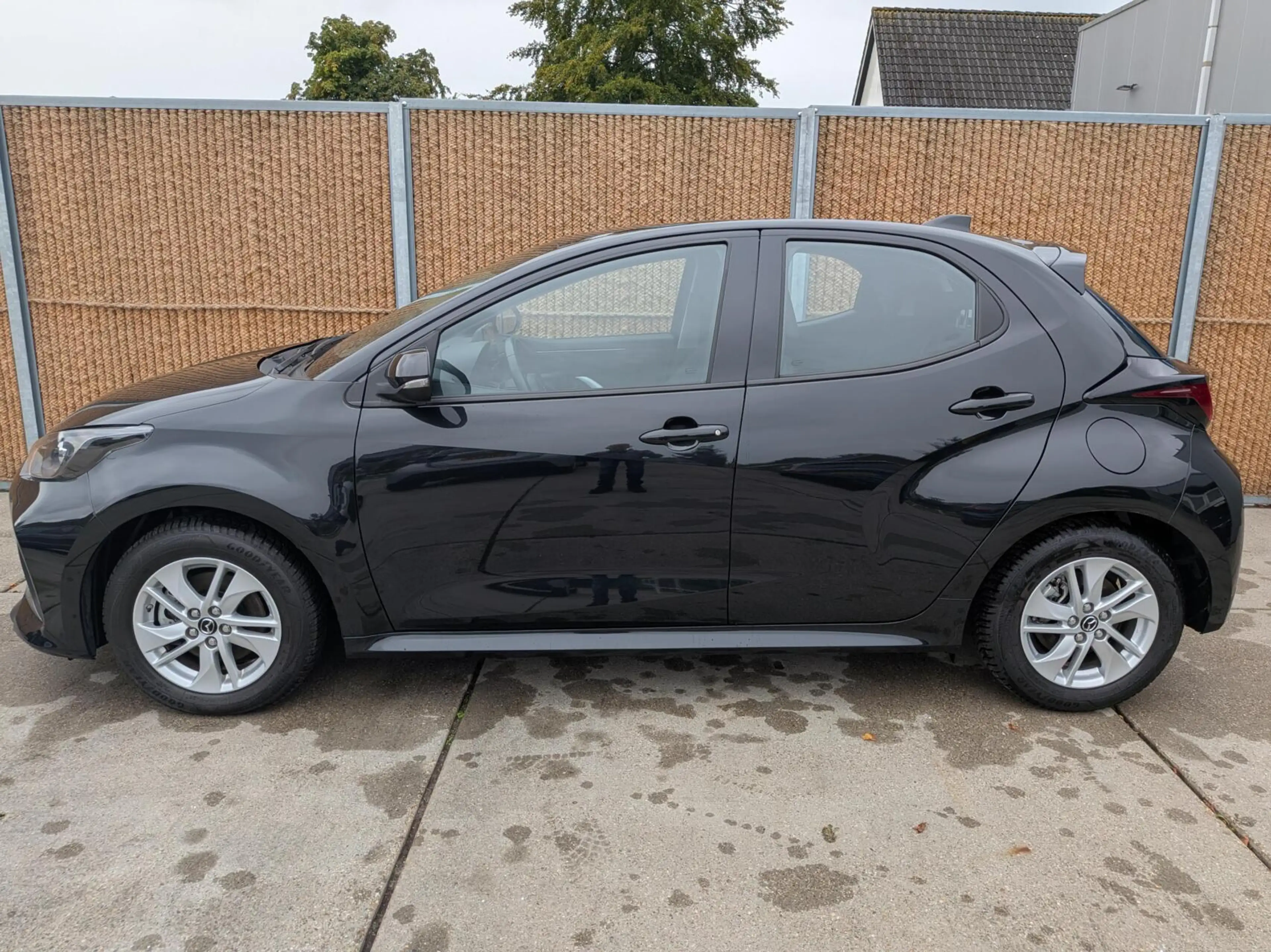 Mazda 2 Hybrid 1.5 Centre-line — photo 2