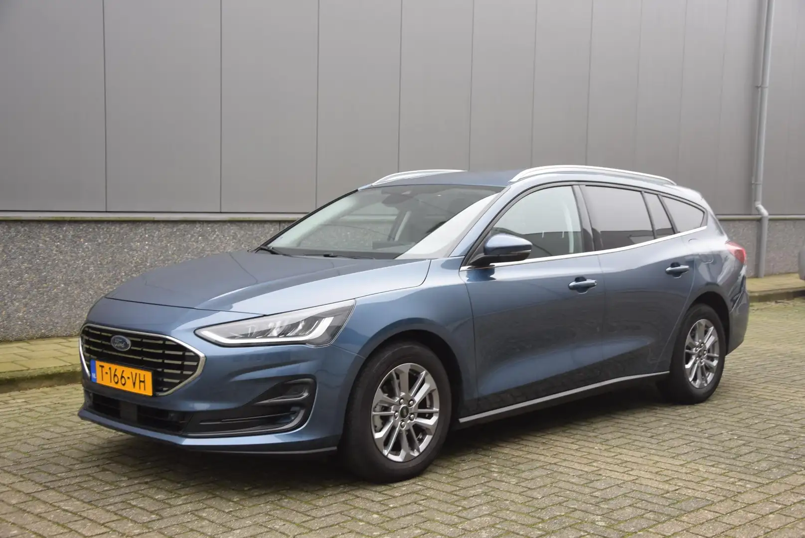 Ford Focus Wagon 1.0 EcoBoost Hybrid Titanium | NL-auto | 1e Blau - 2