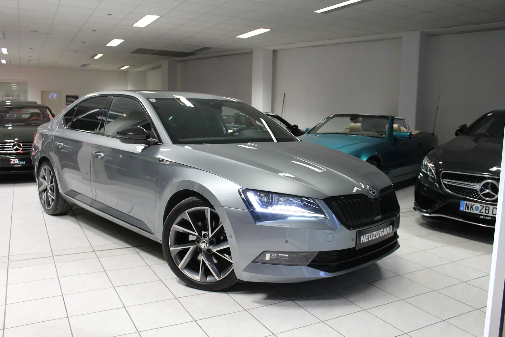 Skoda Superb Sport Line2.0 TDI//Business//Canton//Sportsitze// Grau - 1