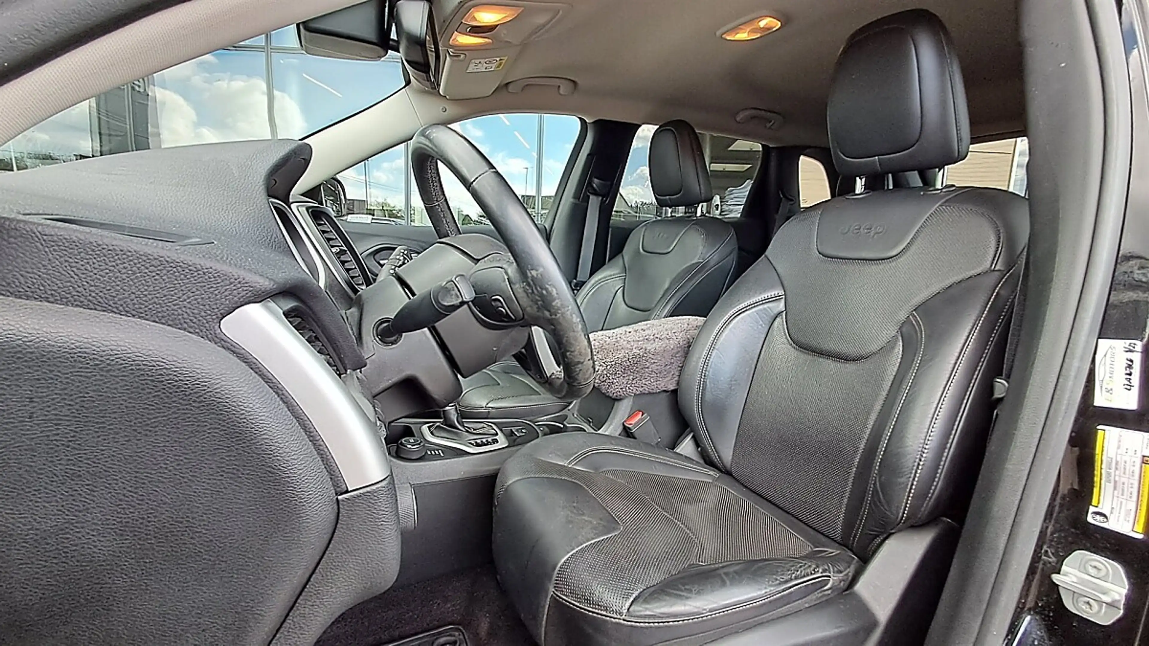 Jeep Cherokee 2,2 MultiJet II AWD Limited Aut. — photo 11