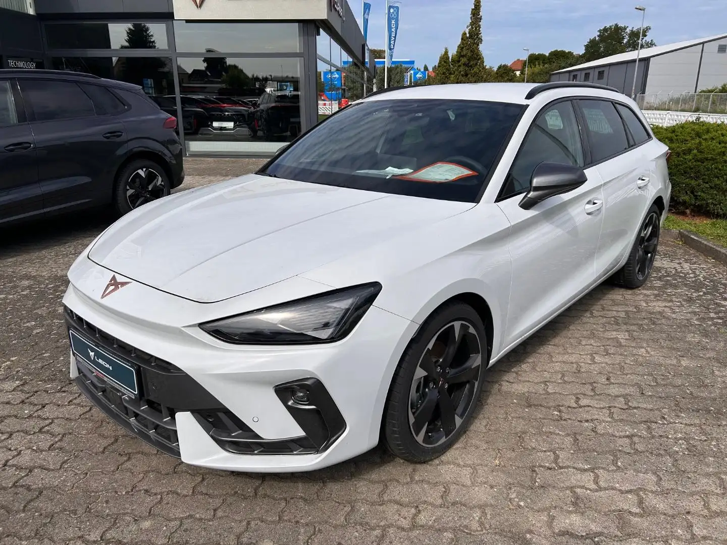 CUPRA Leon Sportstourer 1.5 eTsi 110 KW (150 PS) DSG Weiß - 1