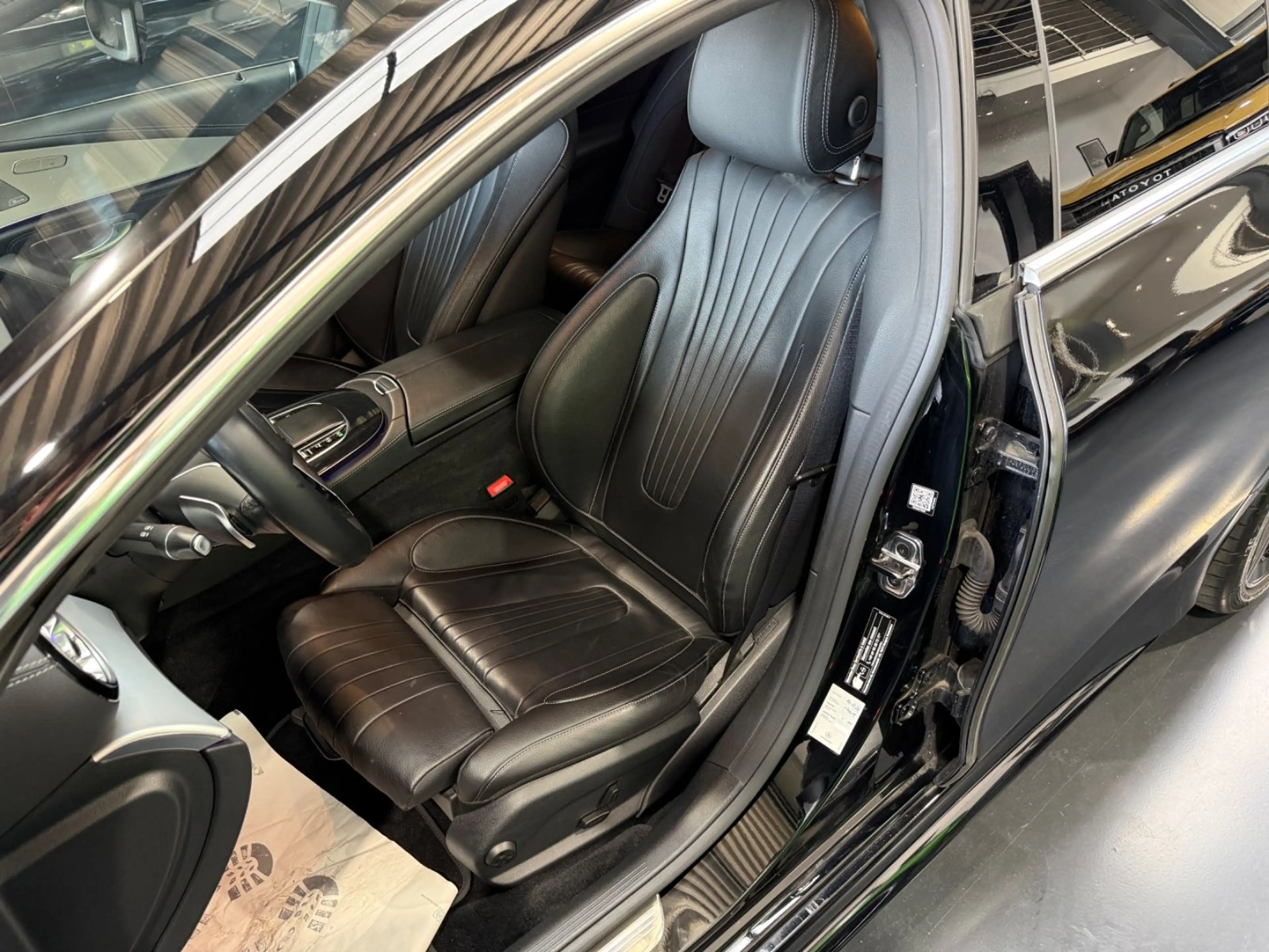 Mercedes-Benz CLS 220 d 1HD/AMG-L/Burmester/R-Kamera — photo 11