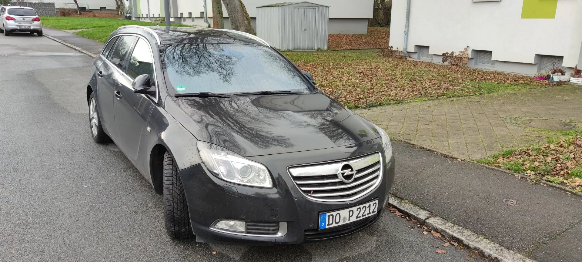 Opel Insignia Sport Schwarz - 1