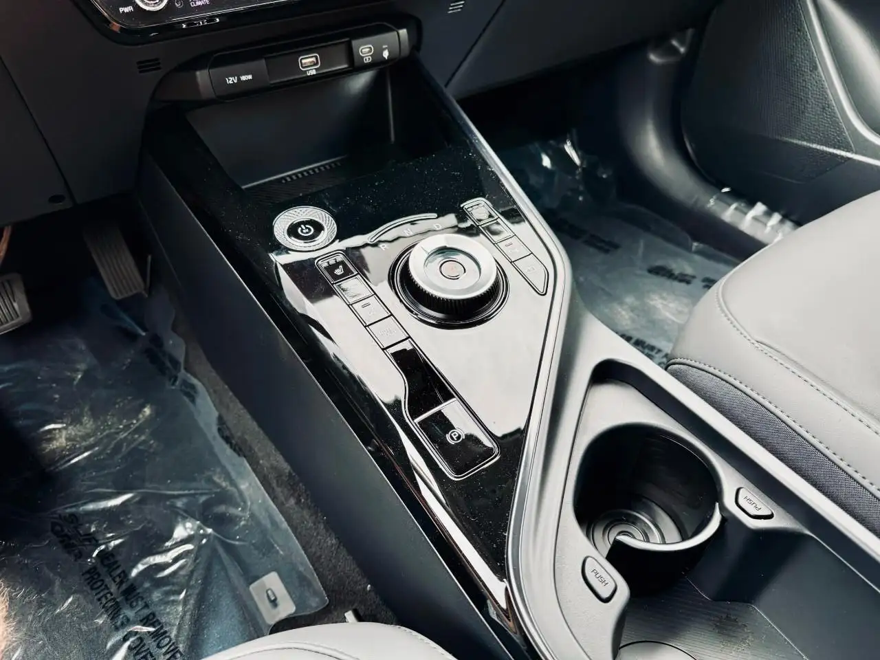 Kia Niro снимка Kia Niro