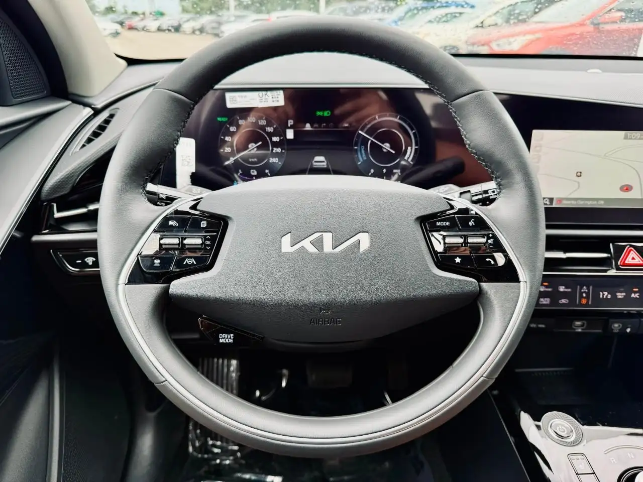 Kia Niro снимка Kia Niro