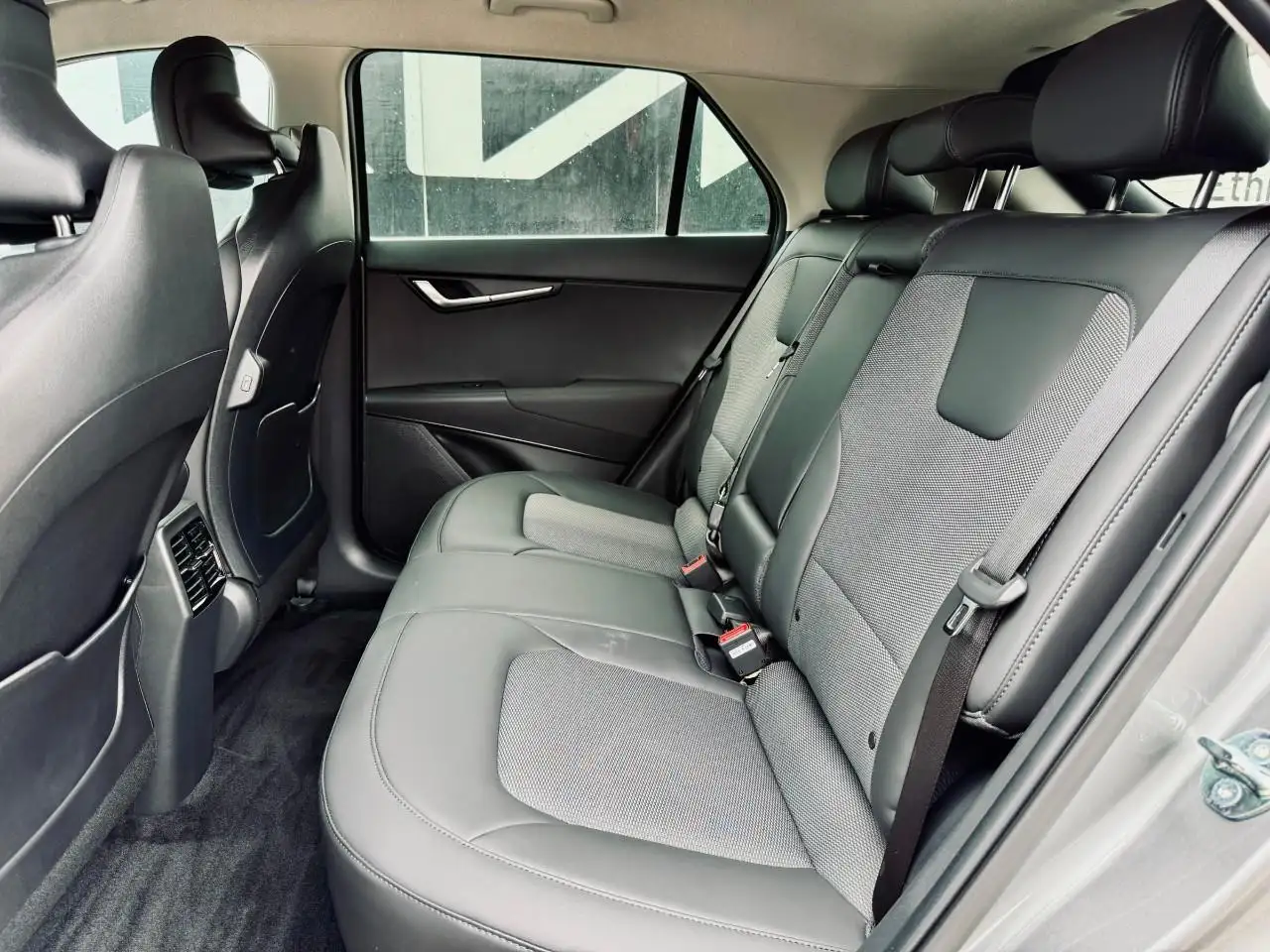 Kia Niro снимка Kia Niro