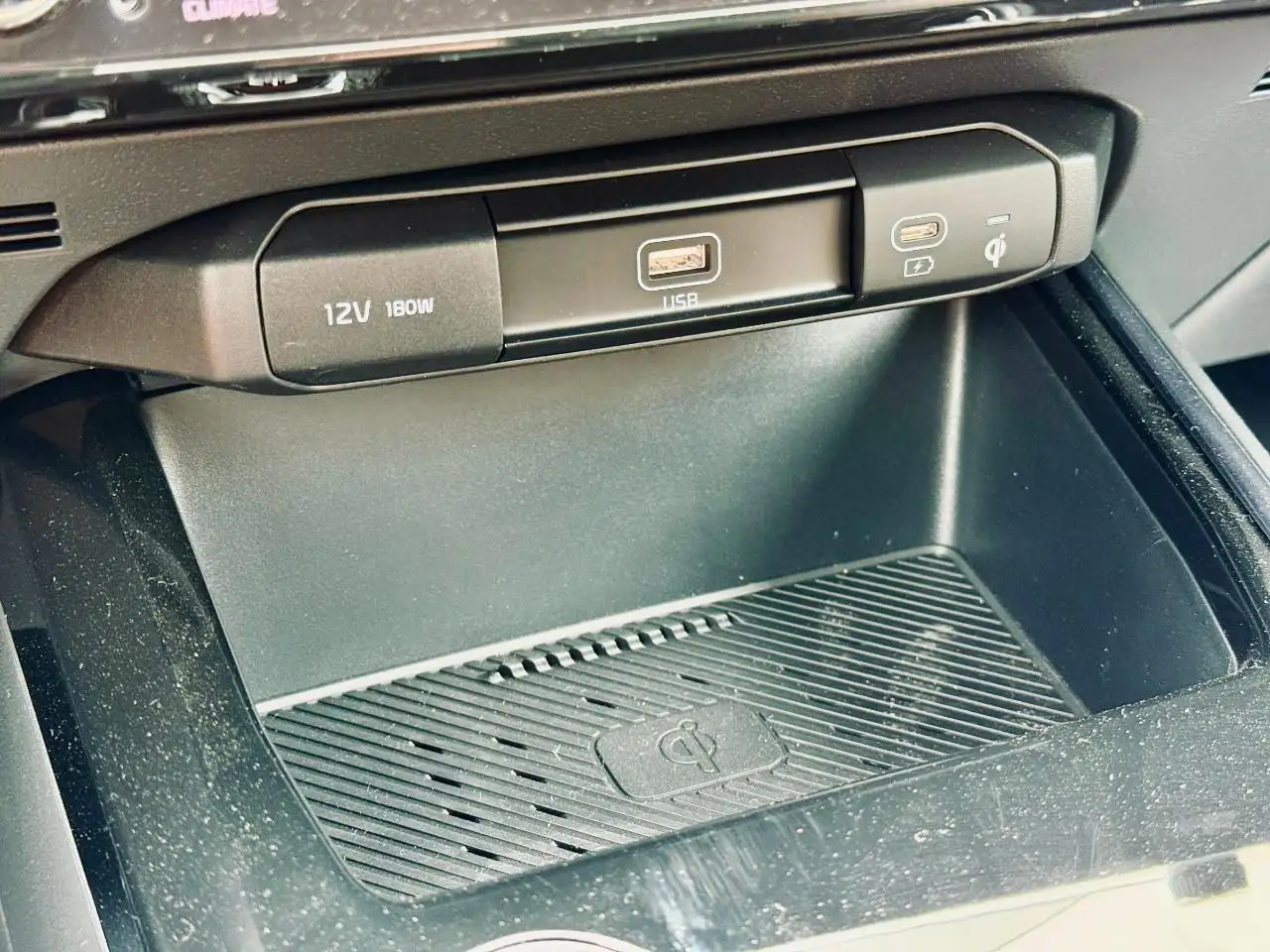 Kia Niro снимка Kia Niro