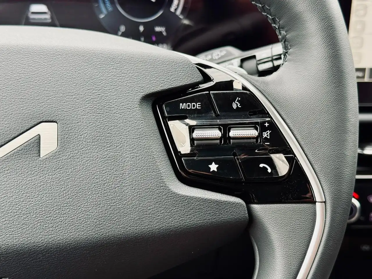 Kia Niro снимка Kia Niro