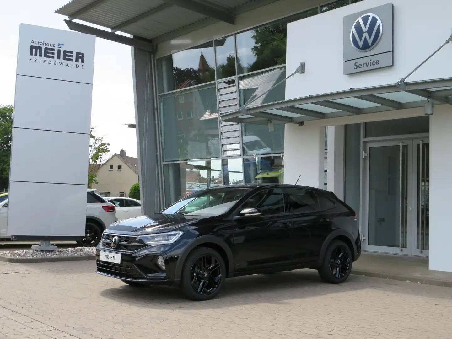 Volkswagen Taigo 1.5 TSI DSG R-Line "Black Style" Panorama Noir - 2