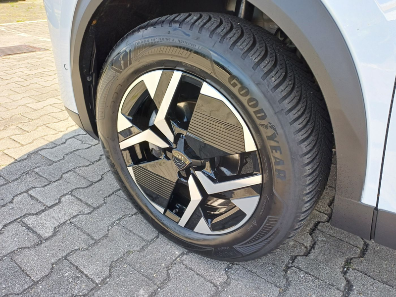 Peugeot 2008 1.2 PureTech 130 GT Tempomat*Kamera*Navi — photo 11