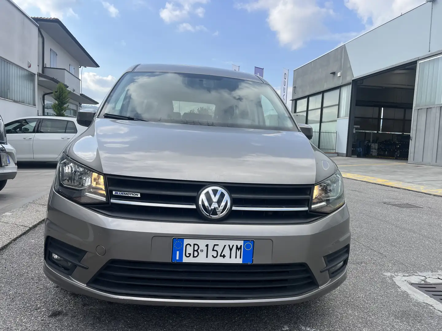 Volkswagen Caddy 1.4 tgi HIGHLINE MAXI Grigio - 2