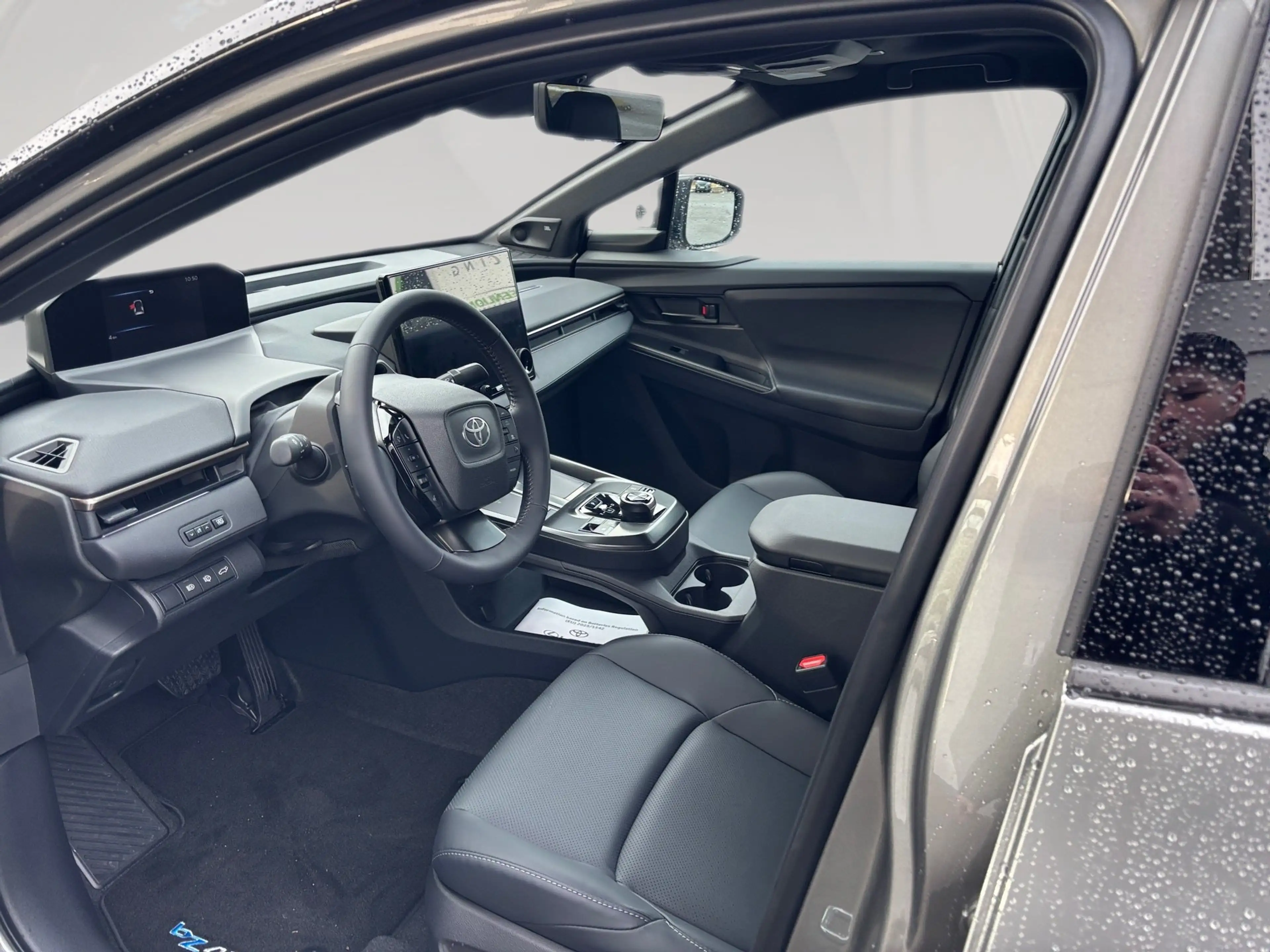 Toyota bZ4X BEV 252kW 4x4 Lounge Sky & Sound AUT — photo 7