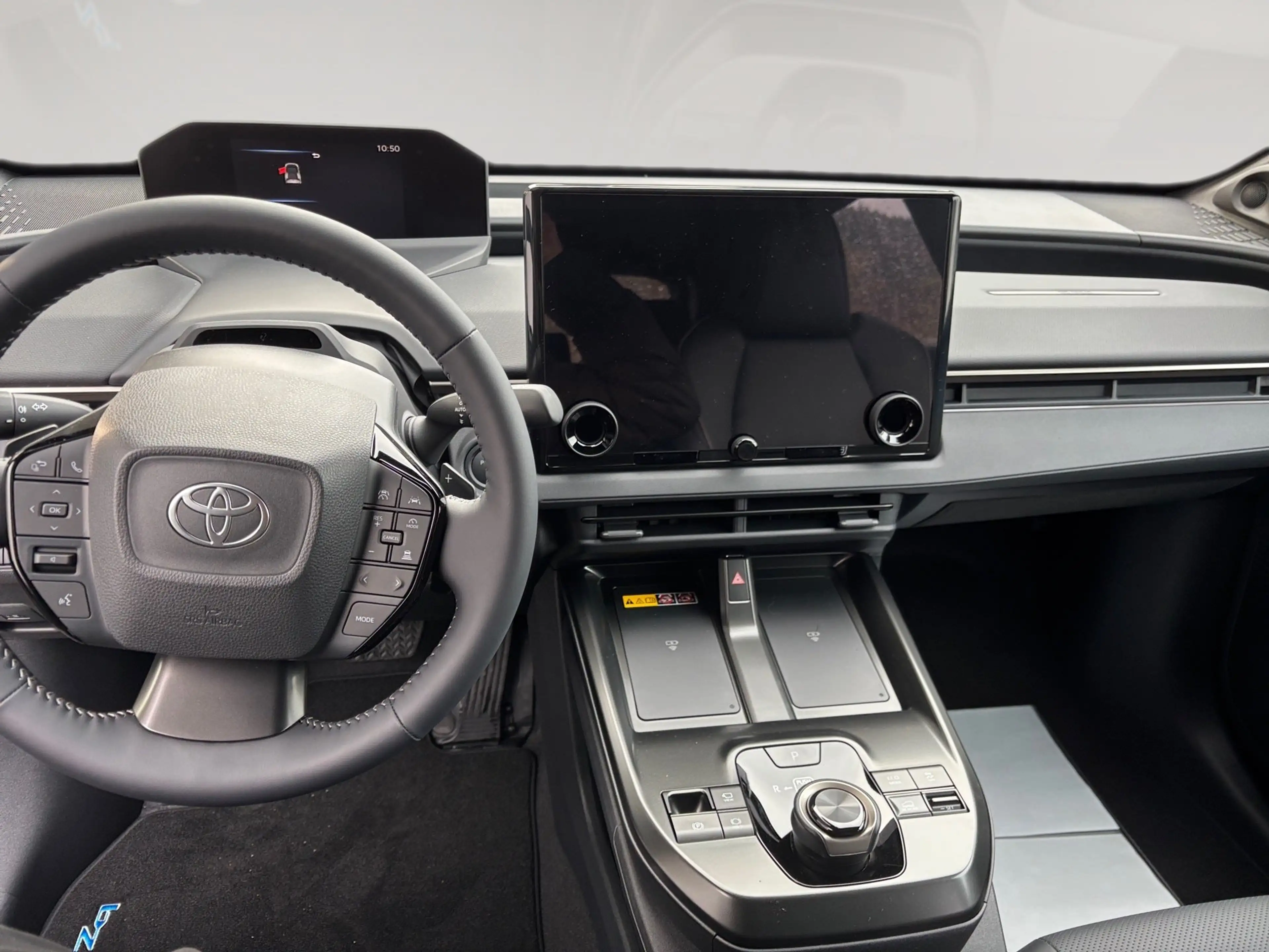Toyota bZ4X BEV 252kW 4x4 Lounge Sky & Sound AUT — photo 11