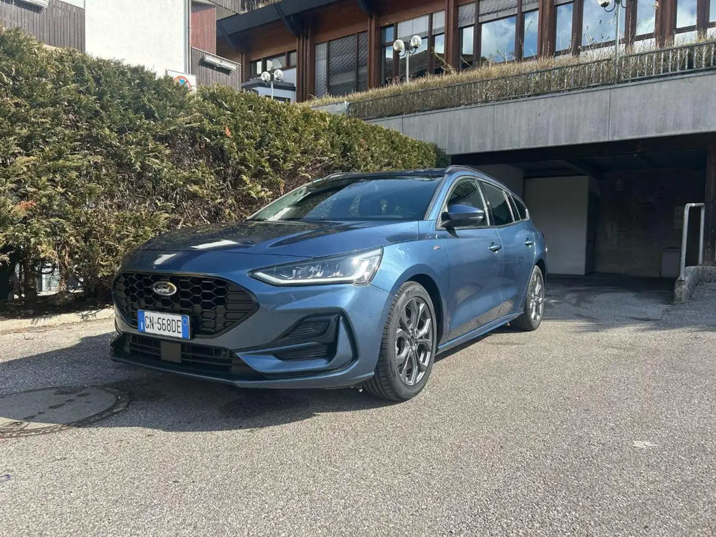 Ford Focus 1.0 EcoBoost Hybrid 125 CV Powershift SW ST-Line - 1