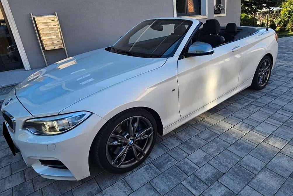 BMW 235