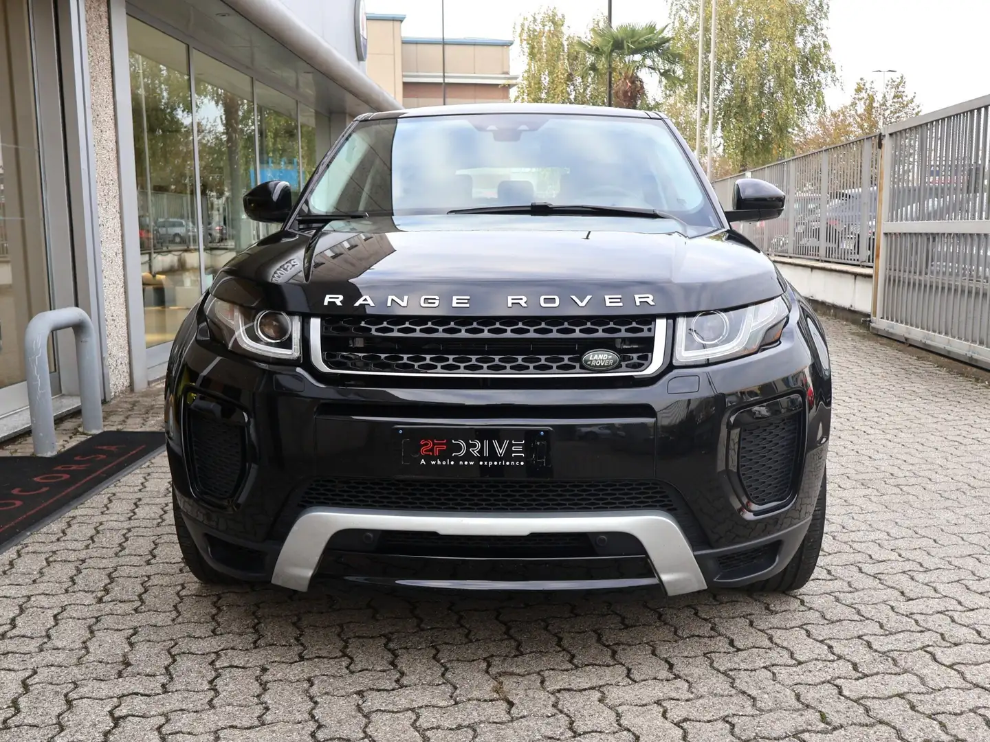 Land Rover Range Rover Evoque 2.0 TD4 SE Noir - 2