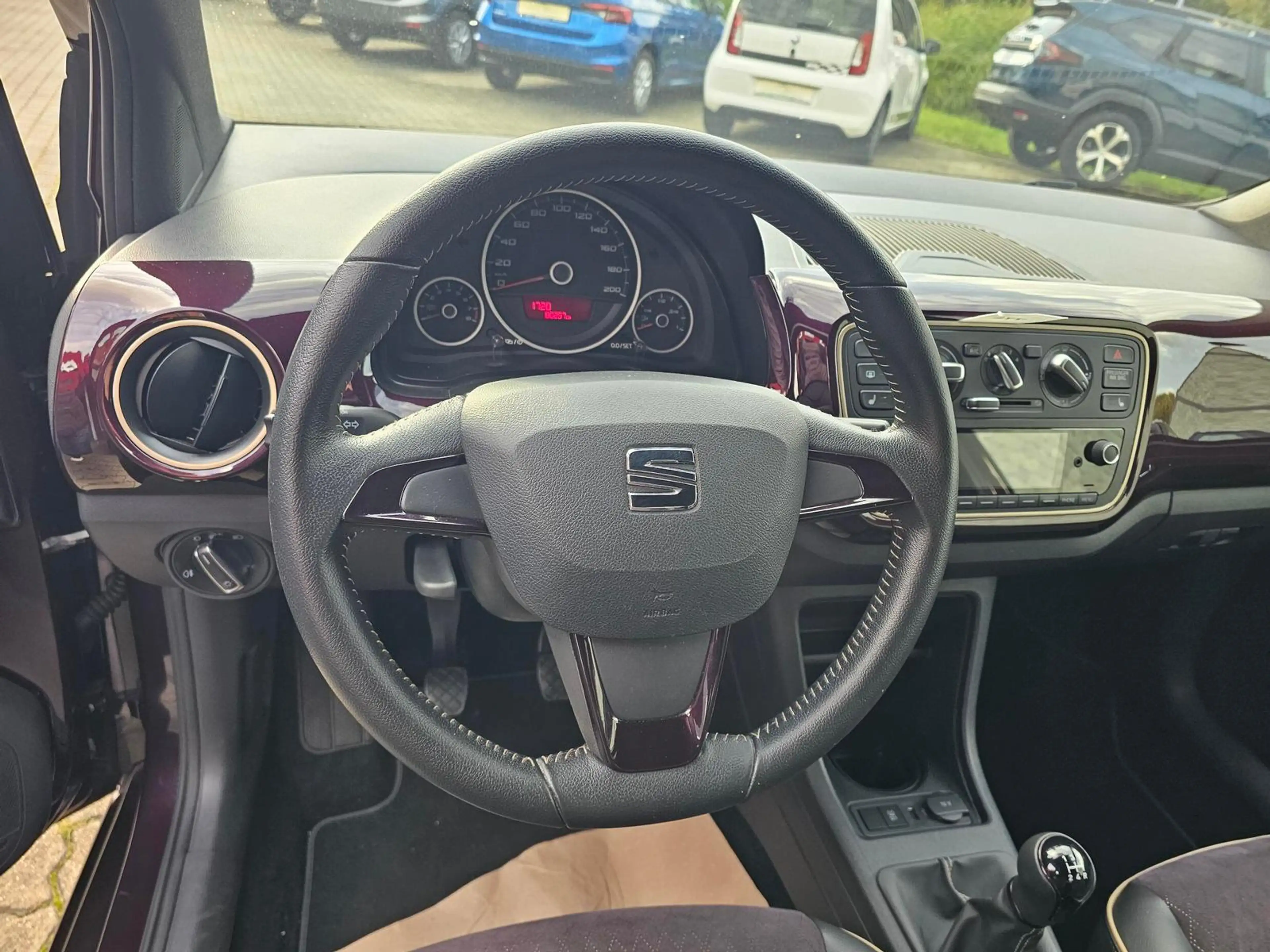SEAT Mii 1.0 MPI COSMOPOLITAN+DACHKONTRAST+ALCANTARA+ — photo 15
