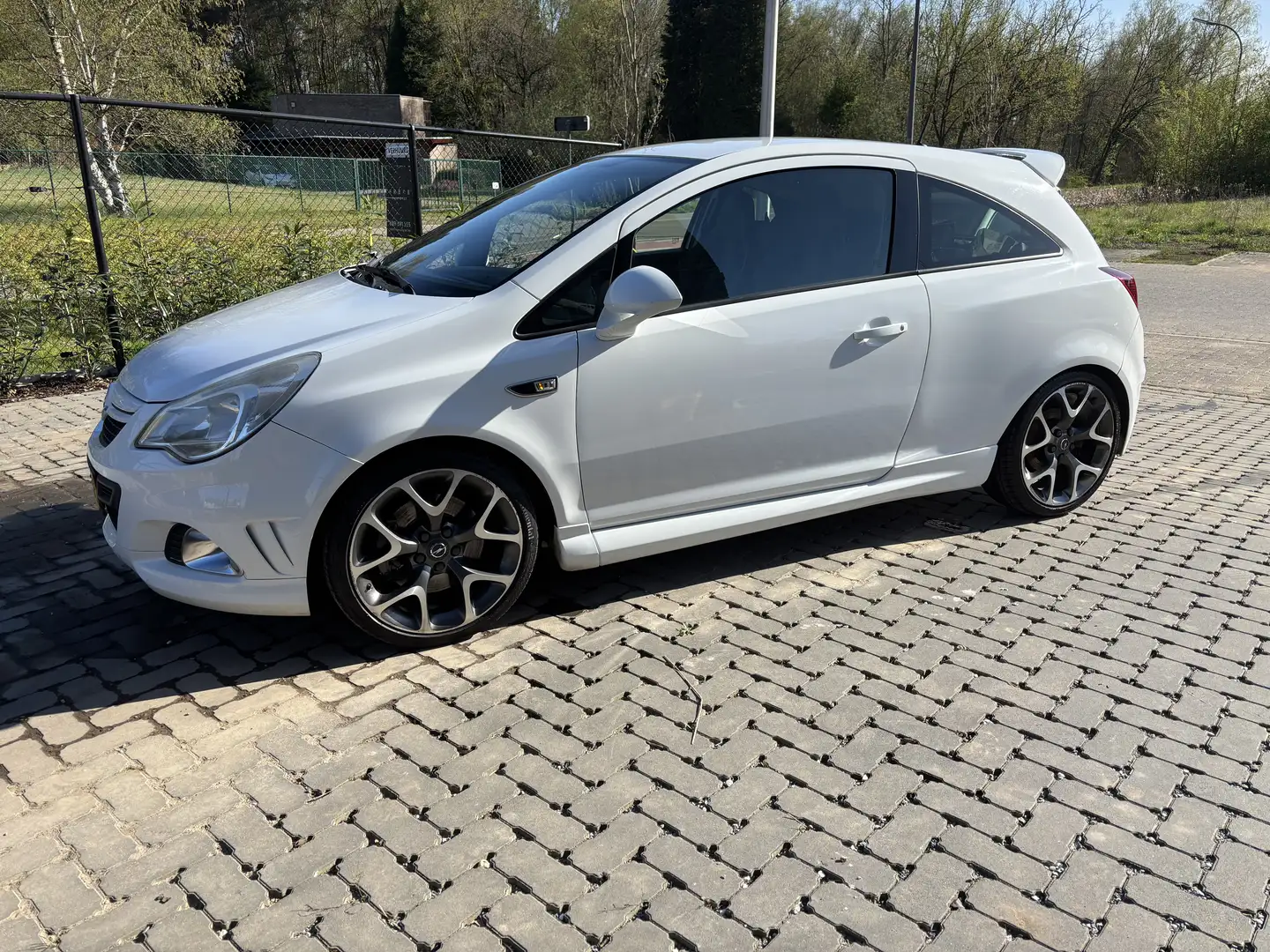 Opel Corsa 1.6-16V Turbo OPC Wit - 2