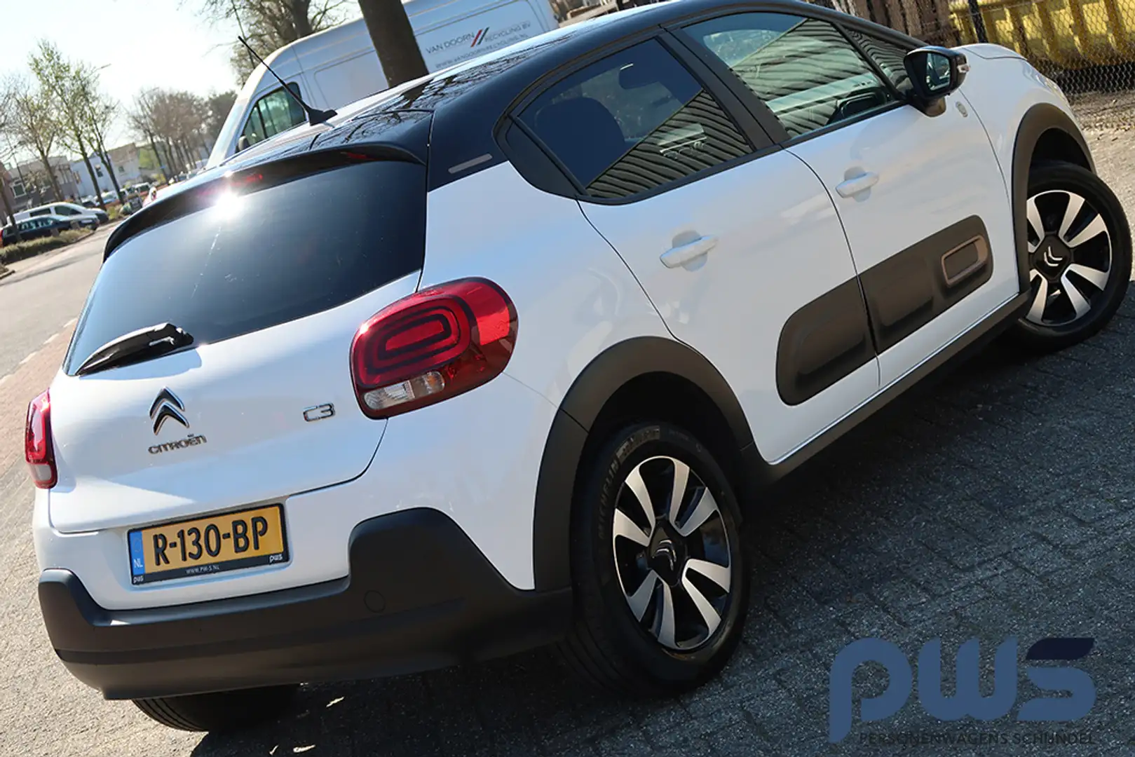 Citroen C3 1.2 PureTech C-Series Navi / FULL Led / Cruise / C Wit - 2