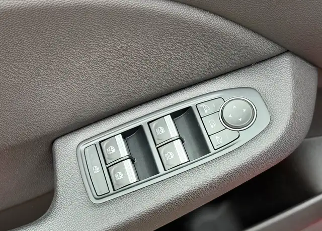 Renault Clio view 11