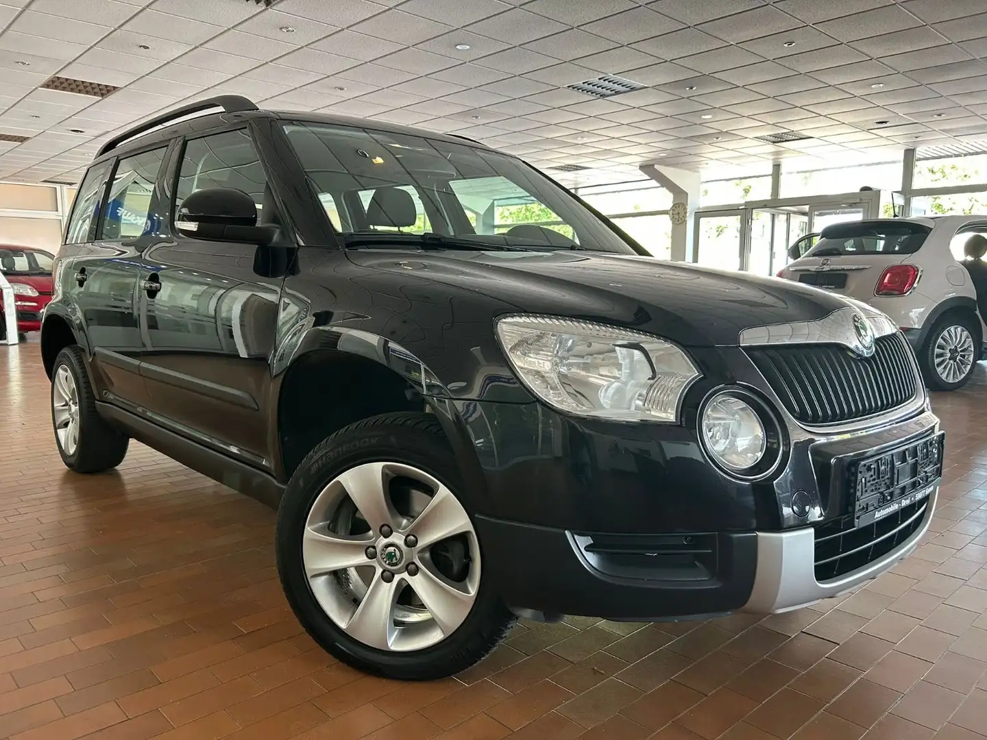 Skoda Yeti Ambition 4x4 Schwarz - 2