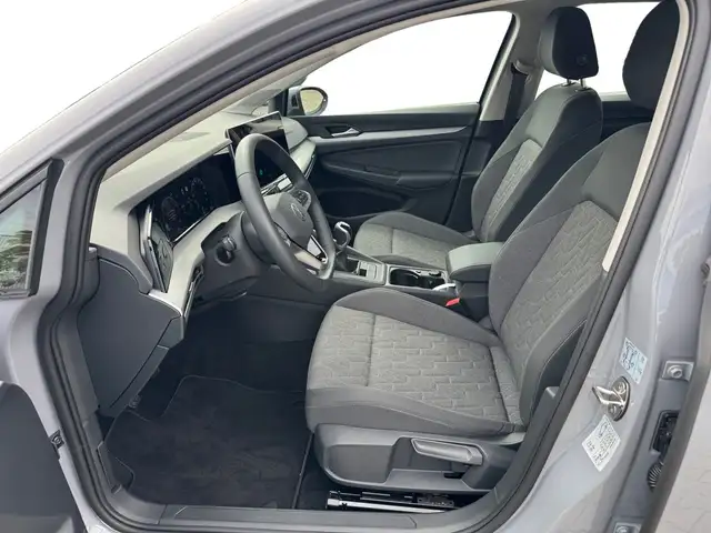 Volkswagen Golf view 4