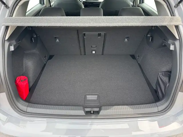 Volkswagen Golf view 14