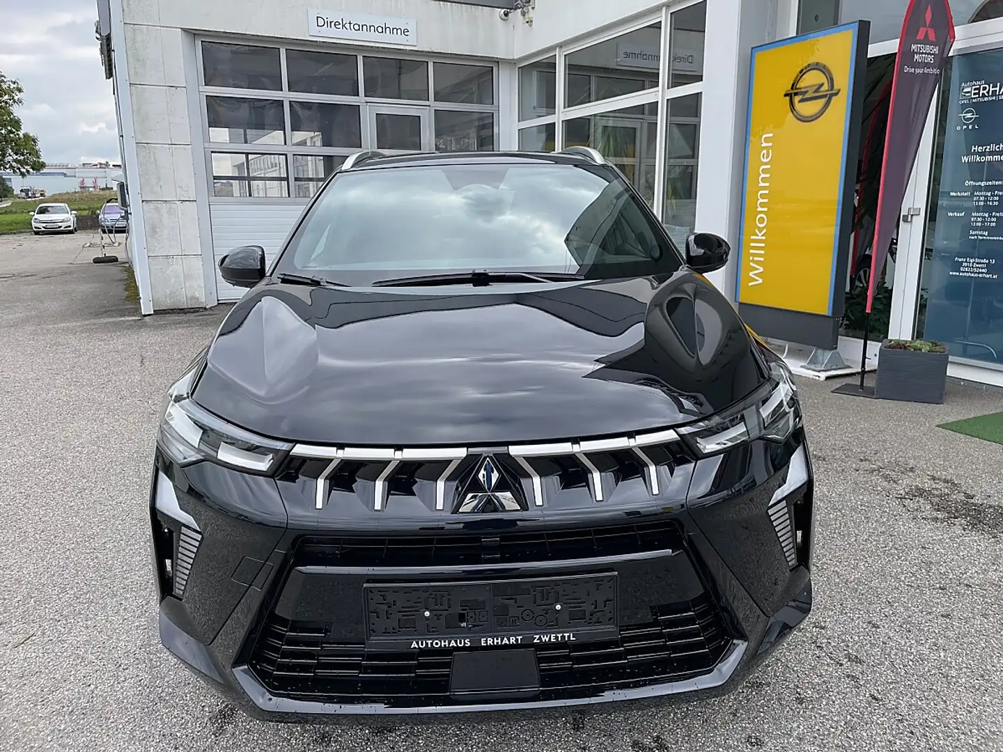 Mitsubishi ASX 1,0 MPI-T Invite Schwarz - 2