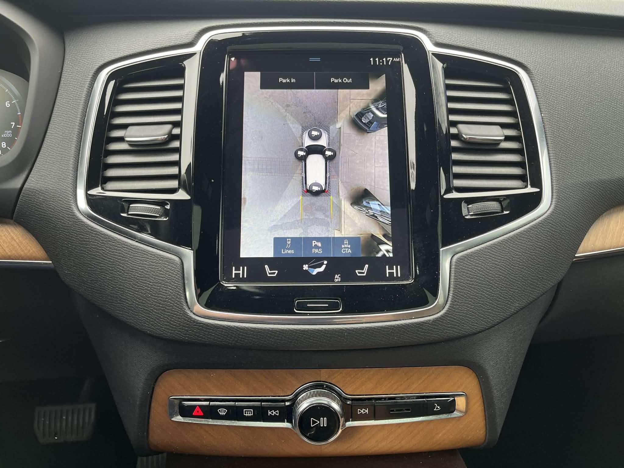 2022 Volvo XC90 T6 AWD Momentum (7-Seat) thumb 22
