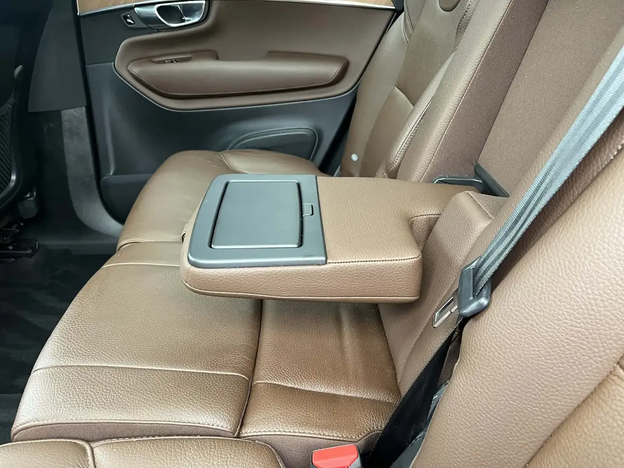 Volvo XC90 снимка Volvo XC90