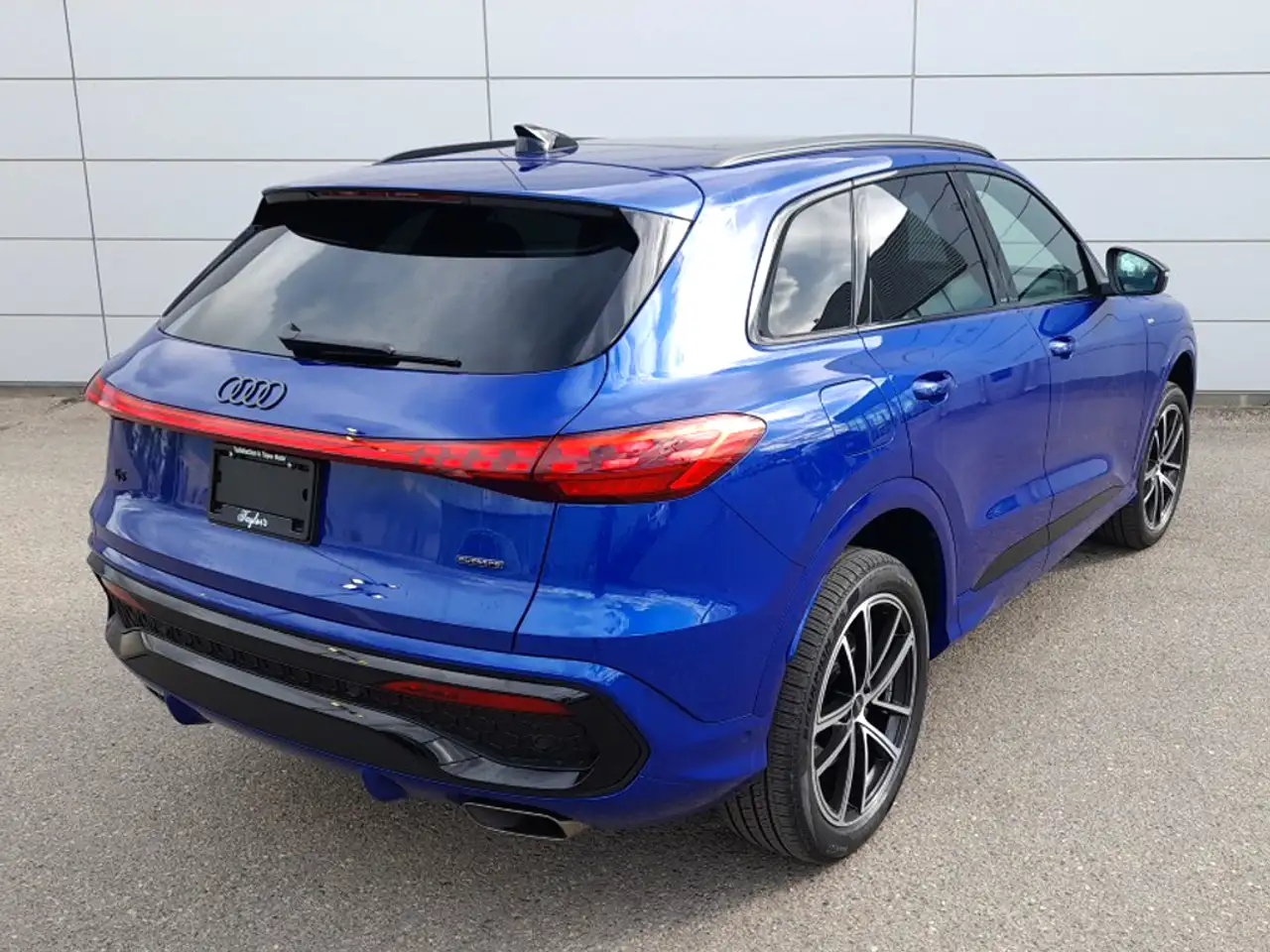 Audi Q5 снимка Audi Q5
