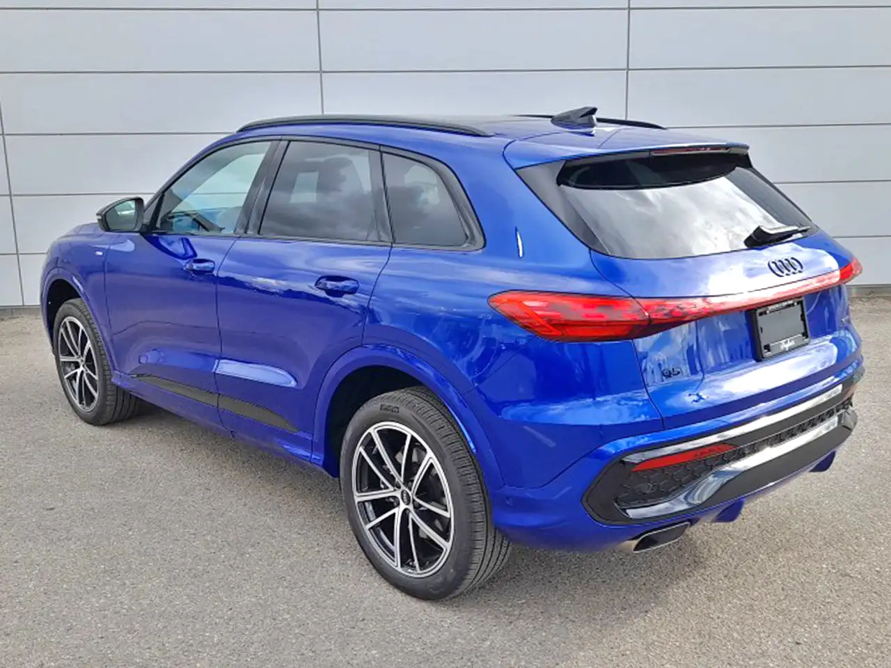 Audi Q5 снимка Audi Q5