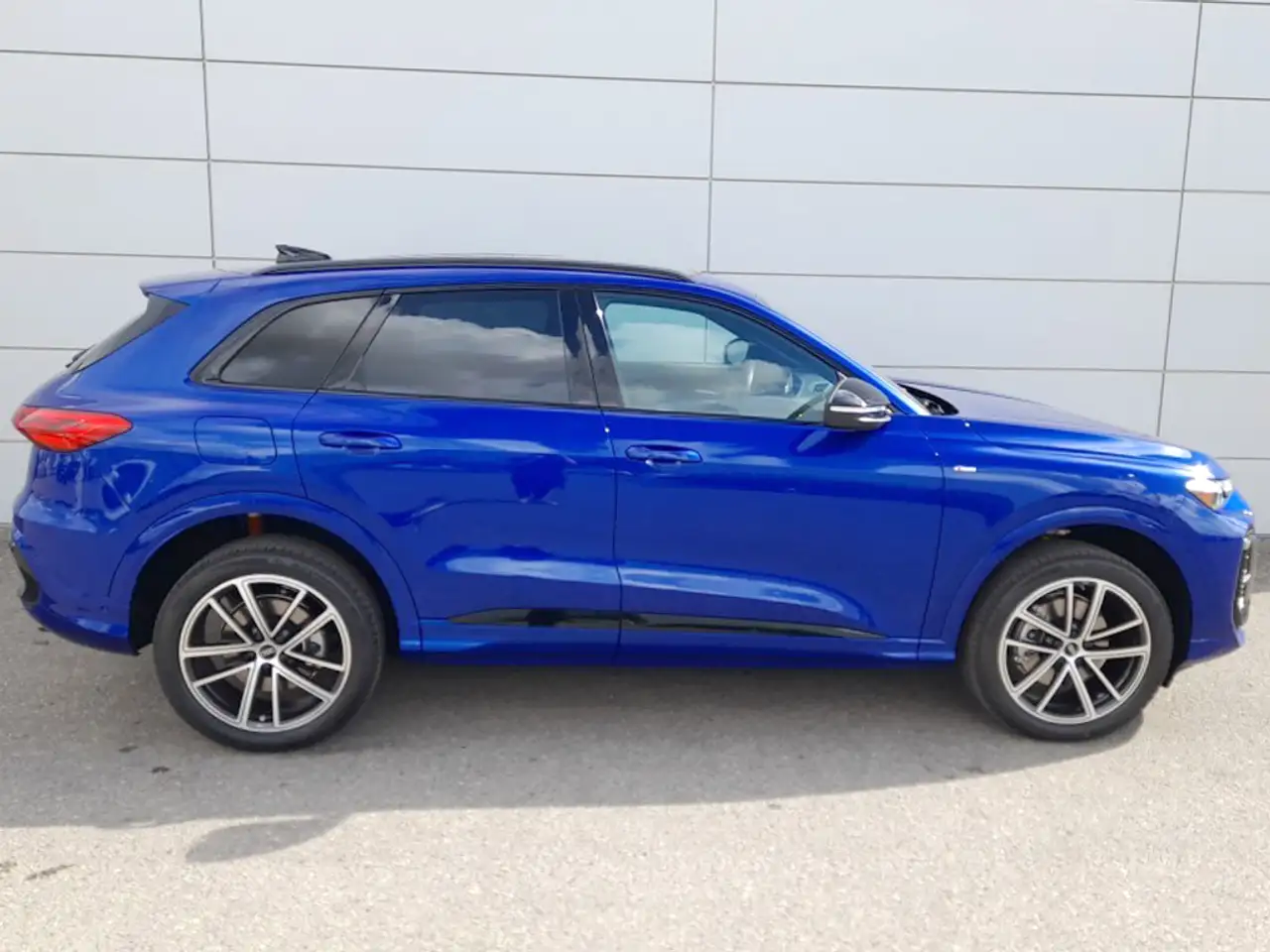 Audi Q5 снимка Audi Q5
