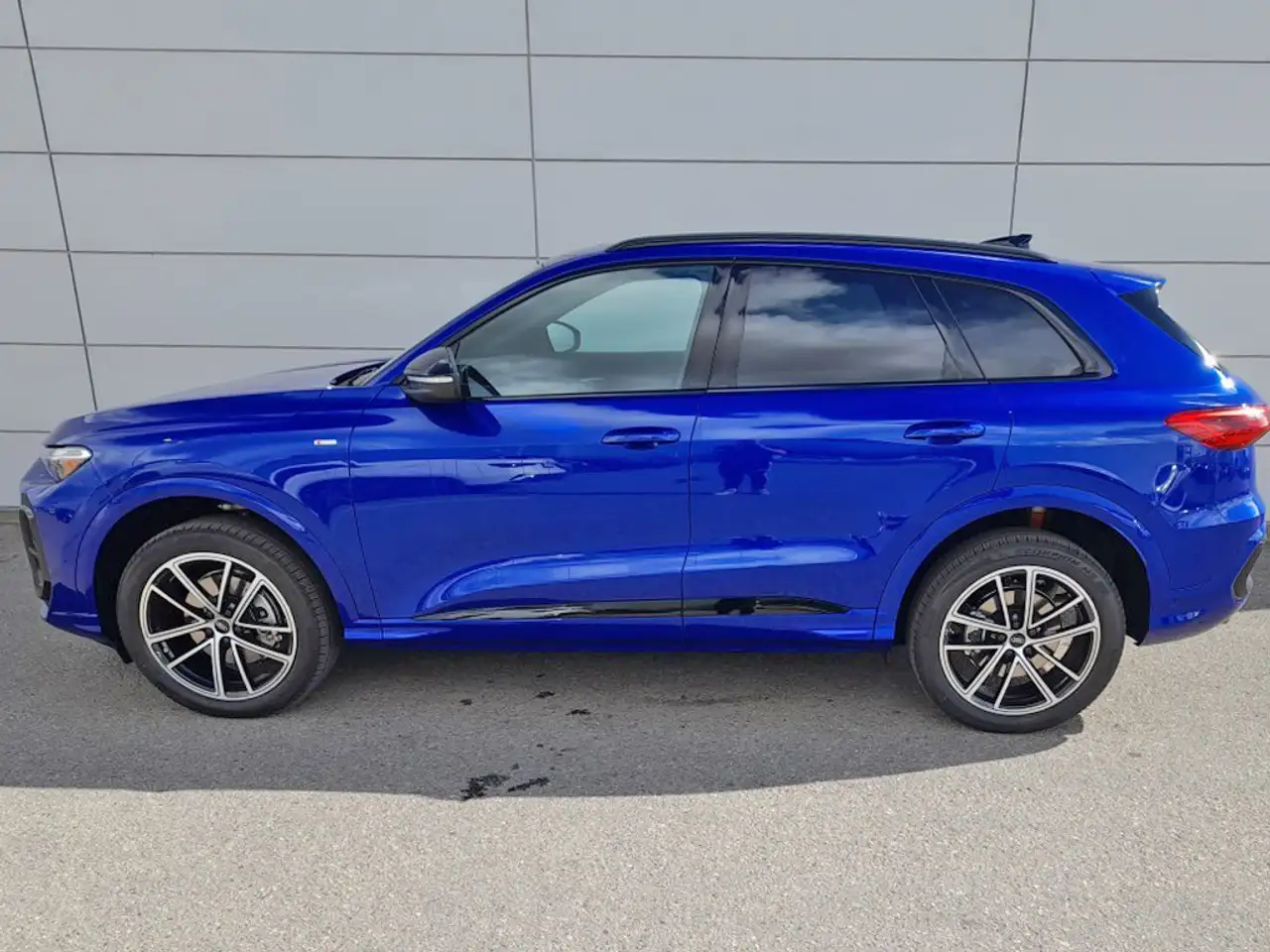 Audi Q5 снимка Audi Q5