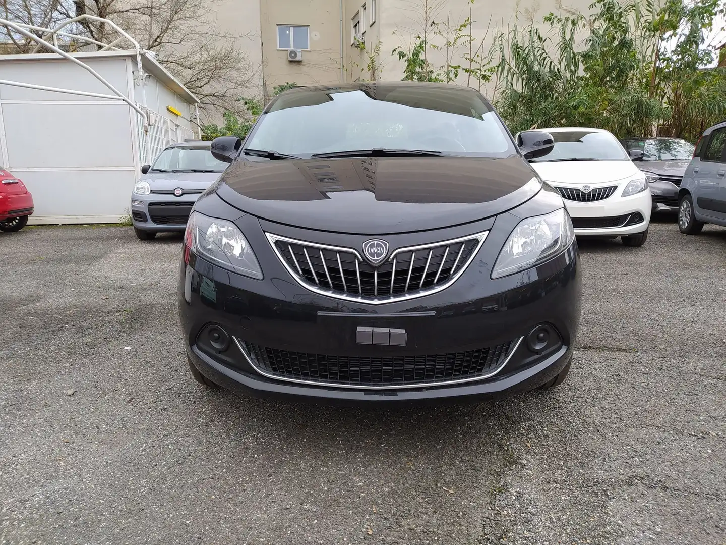 Lancia Ypsilon Ypsilon III 2021 1.0 firefly hybrid Silver s Schwarz - 2