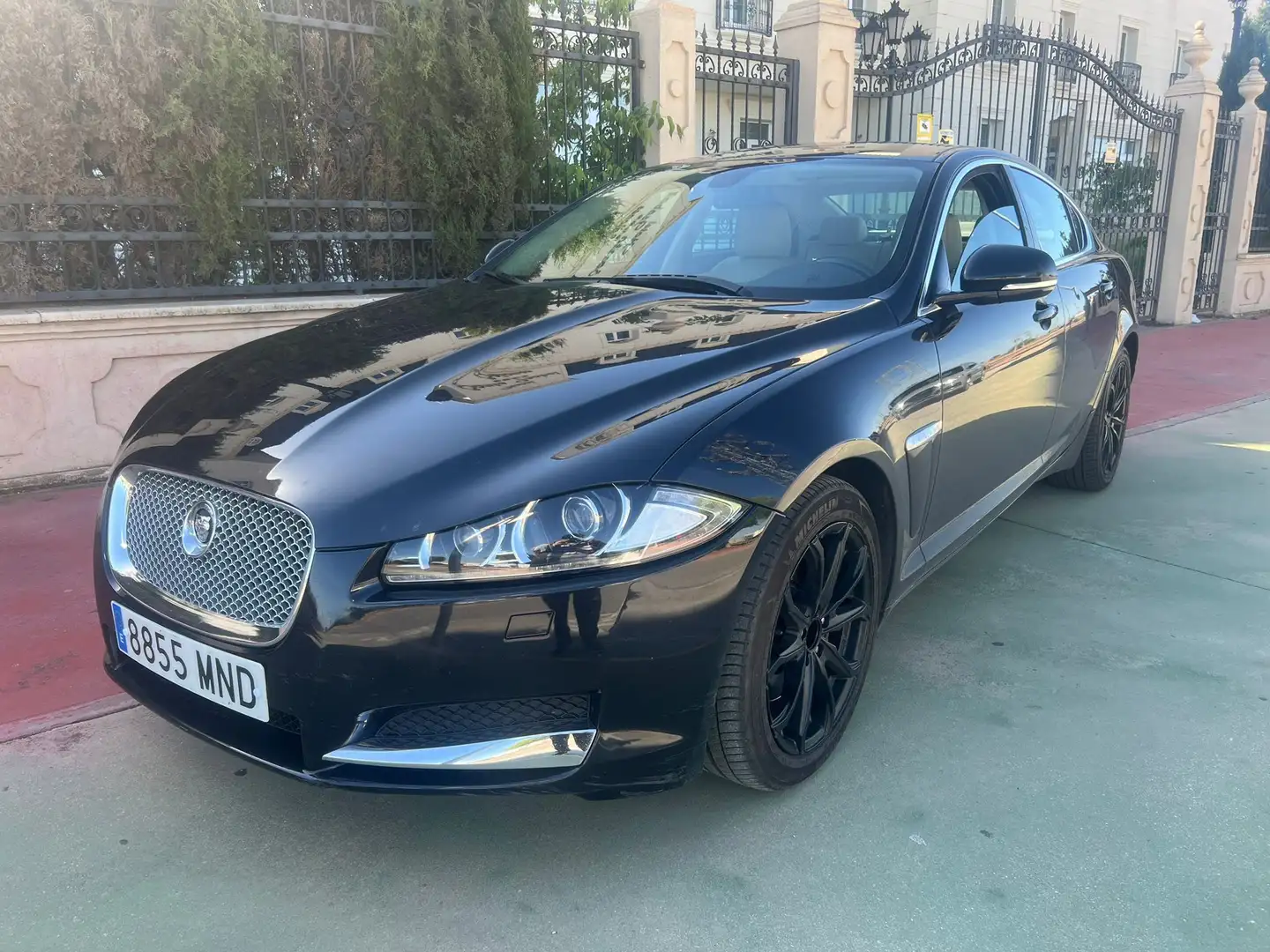 Jaguar XF 3.0 V6 Diesel Premium Luxury Aut. - 2