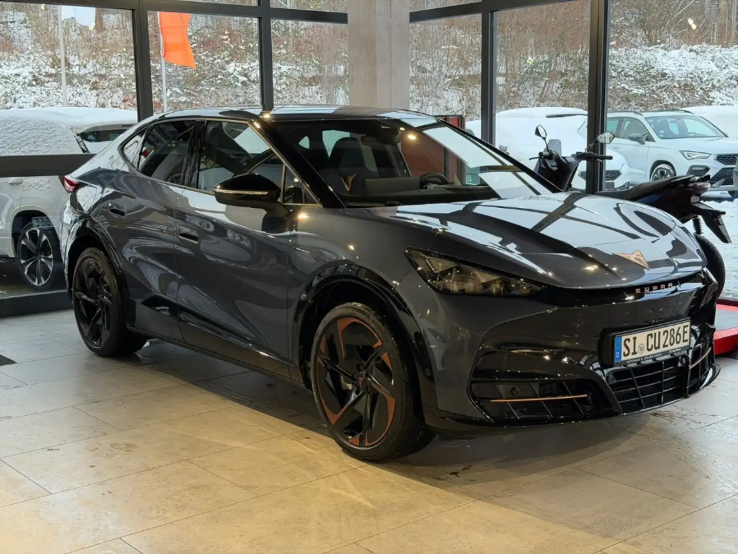 CUPRA Tavascan 210 kW Endurance AHK HUD AD El. Panodach Navi Digi Blau - 2