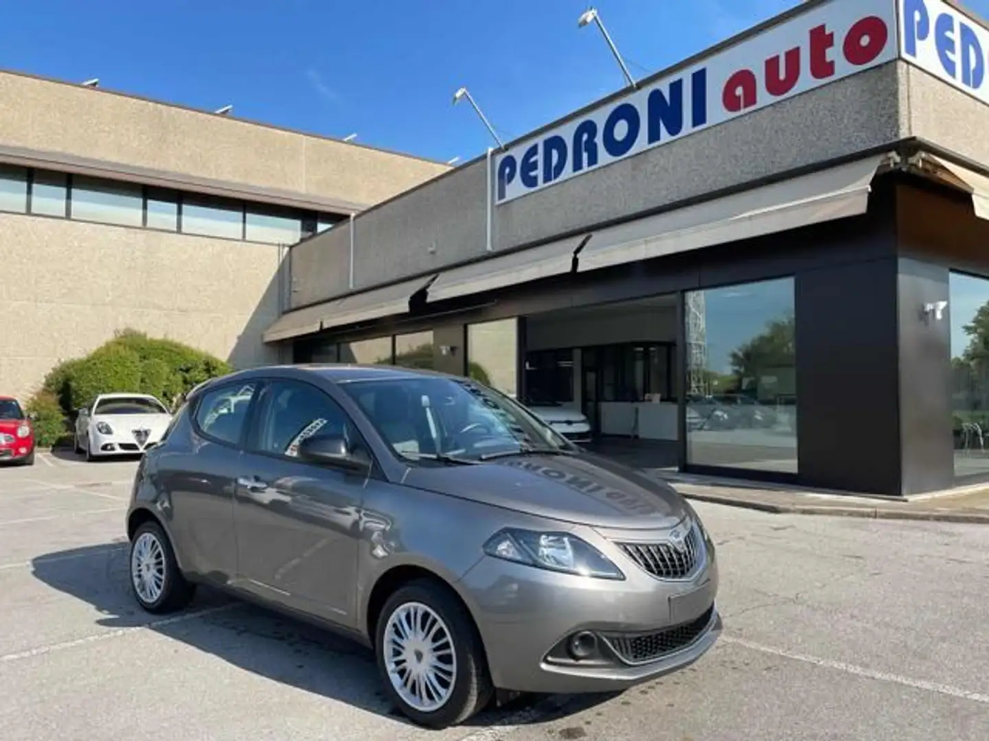 Lancia Ypsilon Silver PREZZO PROMOZIONALE vedi Descrizione del veicolo Grigio - 2