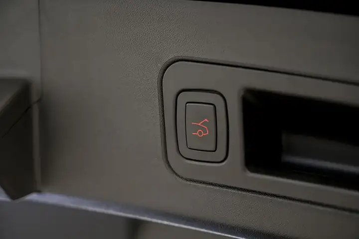 Tesla Model S 2016, foto 36