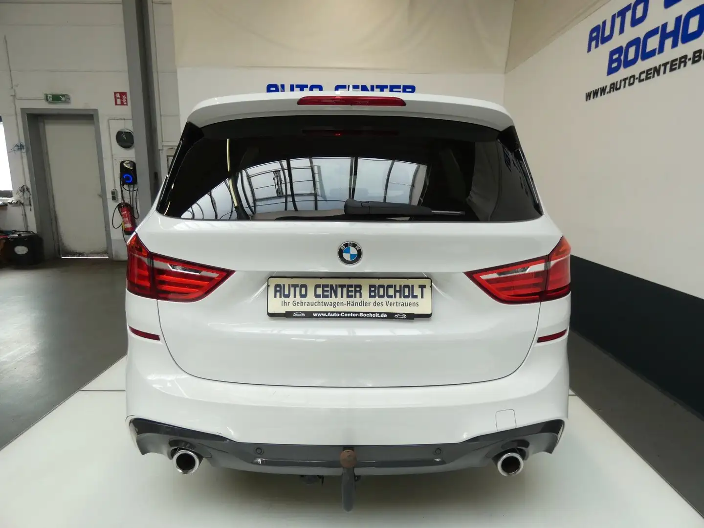 BMW 220 220 d xDrive M Sportpaket*Navi*HUD*AHK*7-Sitze Wit - 2